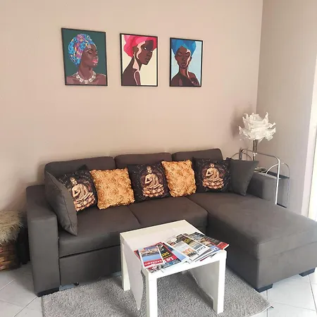 Alishome, Elegante Trilocale Con Vista Mare E Giardino Sanremo