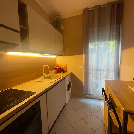 Alishome, * Sanremo