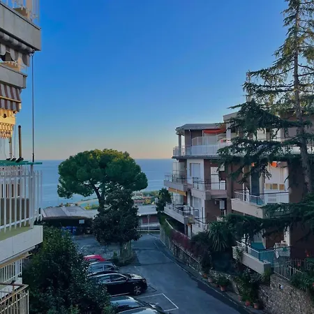 Apartment Alishome, Elegante Trilocale Con Vista Mare E Giardino Sanremo