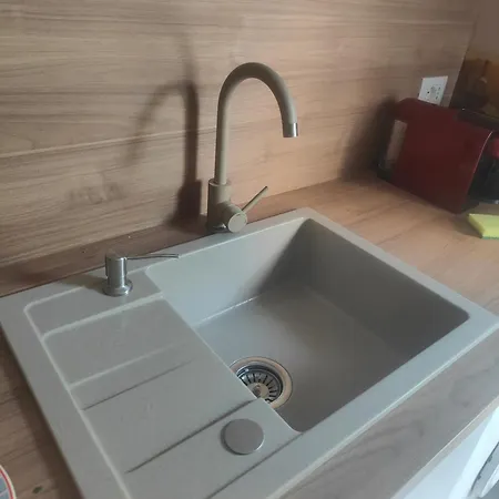 Alishome, Lägenhet Sanremo