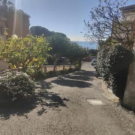 Alishome, Apartmán