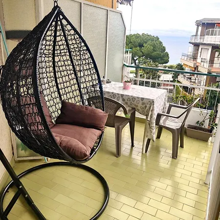Alishome, Elegante Trilocale Con Vista Mare E Giardino Apartment