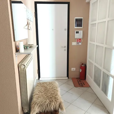 Alishome, Apartmán *