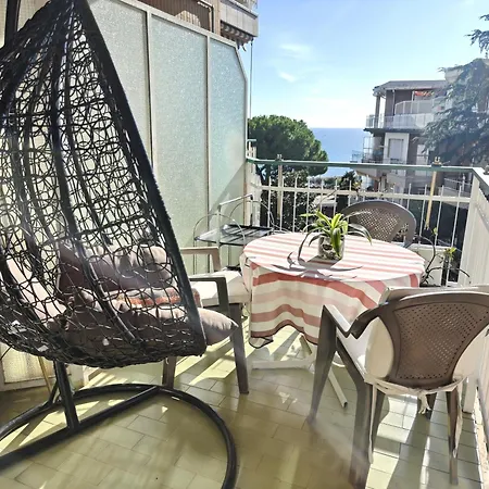 Alishome, Apartmán