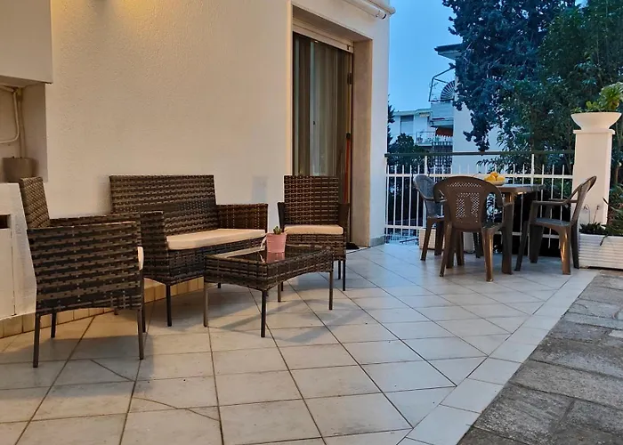 Apartament Alishome, *