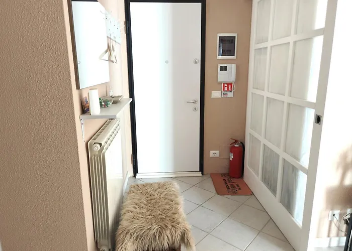 Alishome, Apartmán *